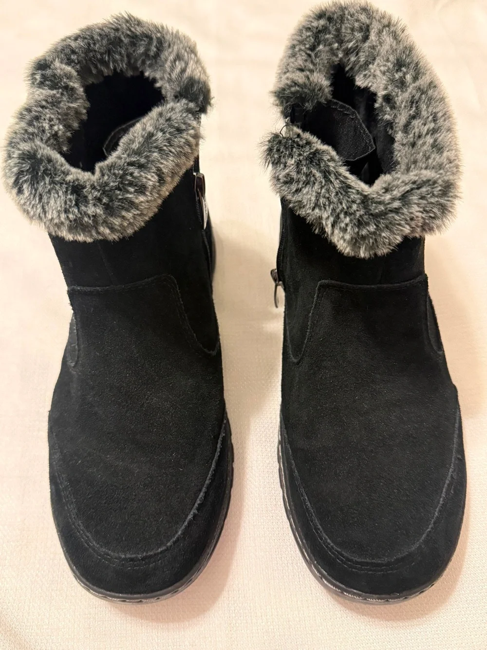 KHOMBU Size 9 M Black Suede GRACIE Faux Fur Trim Lined Side Zip Ankle Boots